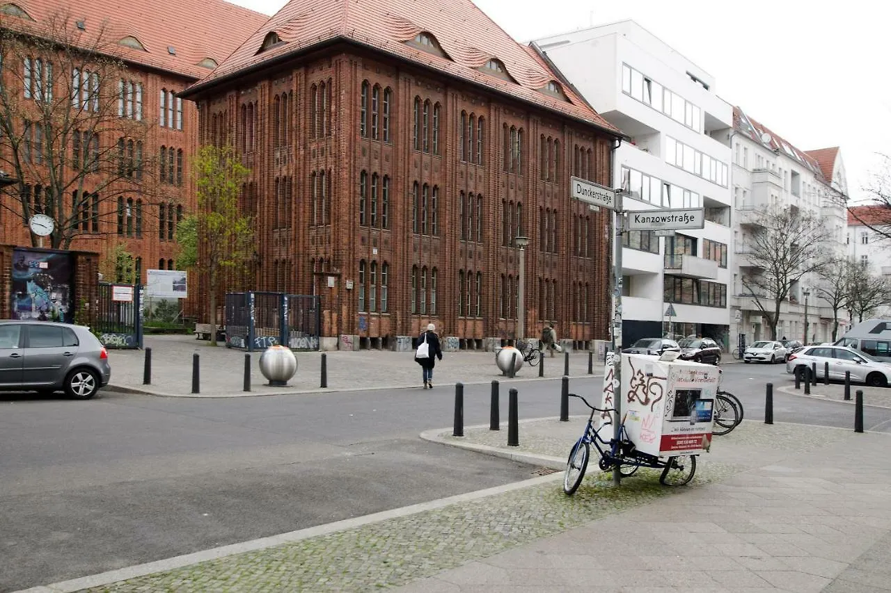 Familienstudio 27 Berlín 0*,